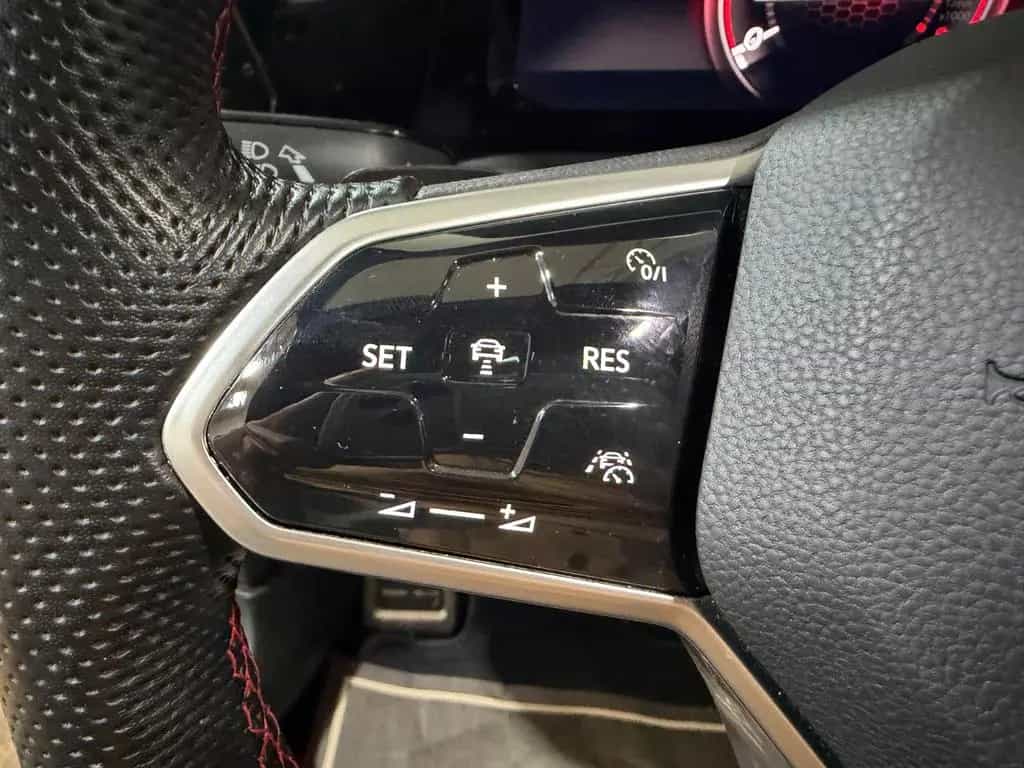 Volkswagen Golf VIII Lim. GTI 2.0TSI DSG/PANO/CAM/SOUND/18" 01/2023-photo-23