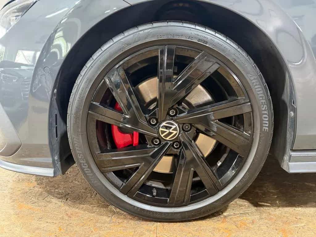 Volkswagen Golf VIII Lim. GTI 2.0TSI DSG/PANO/CAM/SOUND/18" 01/2023-photo-3