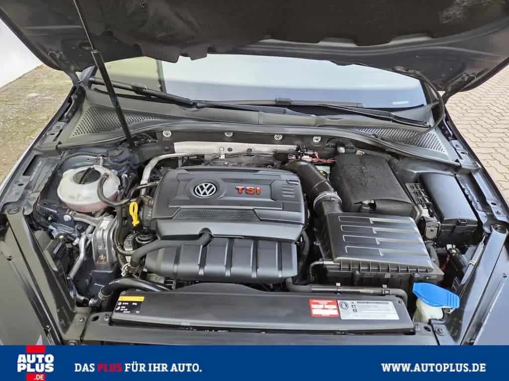 Volkswagen Golf GTI Performance PDC+SITZHZG+XENON+1. HAND 09/2013-photo-11