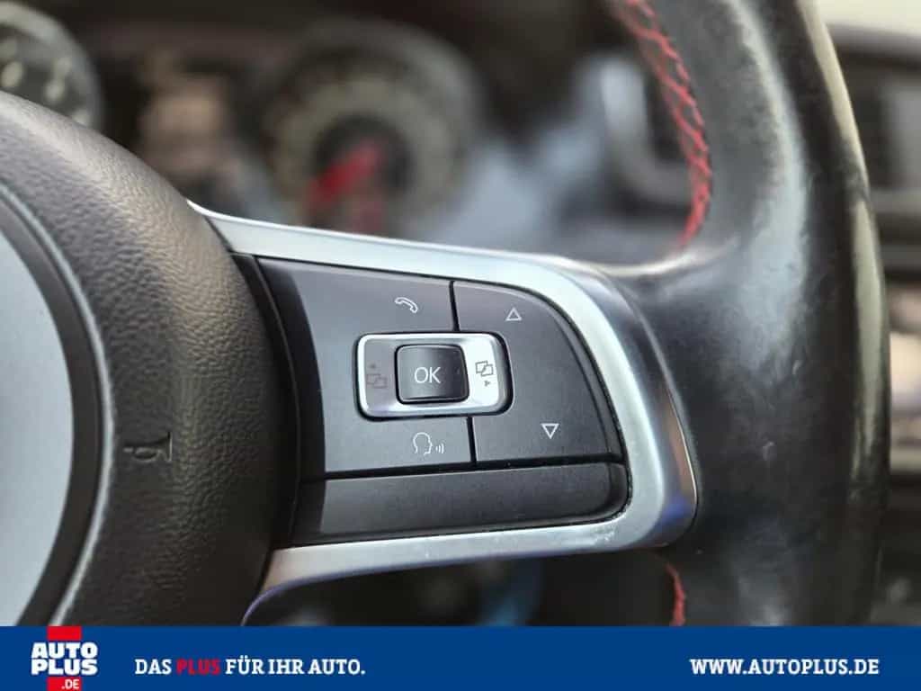 Volkswagen Golf GTI Performance PDC+SITZHZG+XENON+1. HAND 09/2013-photo-16