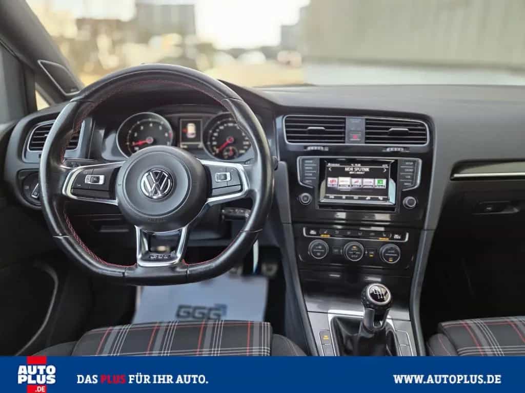 Volkswagen Golf GTI Performance PDC+SITZHZG+XENON+1. HAND 09/2013-photo-20