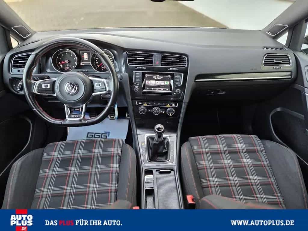 Volkswagen Golf GTI Performance PDC+SITZHZG+XENON+1. HAND 09/2013-photo-21