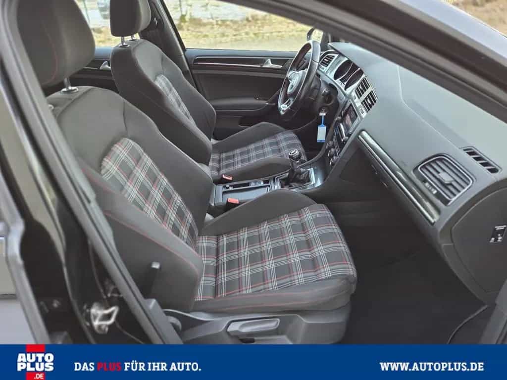 Volkswagen Golf GTI Performance PDC+SITZHZG+XENON+1. HAND 09/2013-photo-22