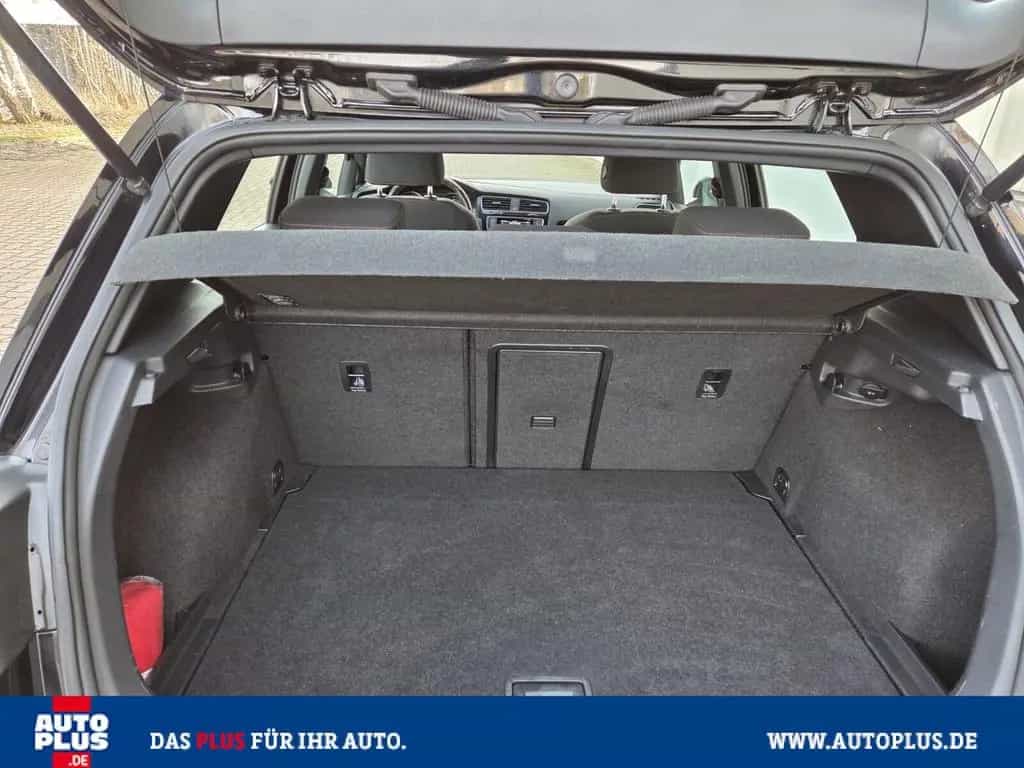 Volkswagen Golf GTI Performance PDC+SITZHZG+XENON+1. HAND 09/2013-photo-25