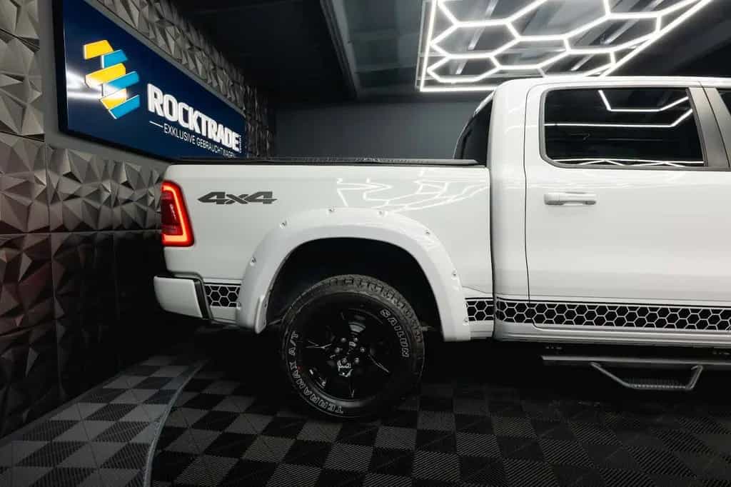 Dodge RAM 5.7 V8 HEMI 4x4 OFFROAD Night AXLE LOCK 19% 08/2020-photo-13
