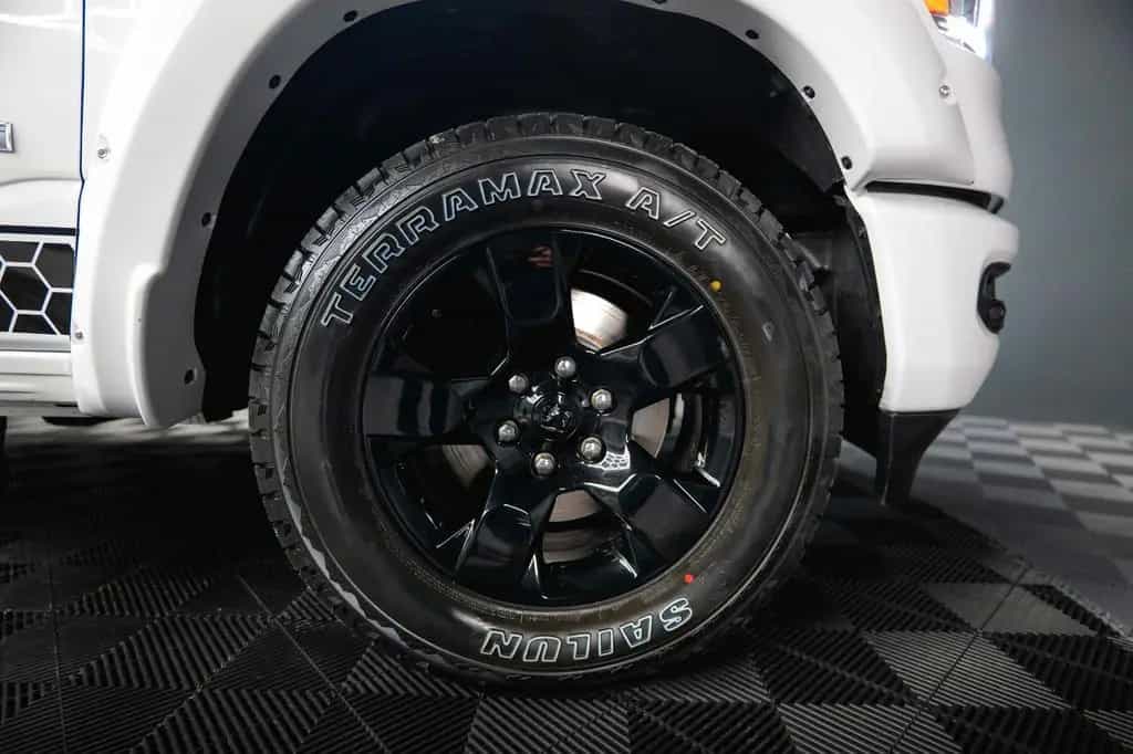 Dodge RAM 5.7 V8 HEMI 4x4 OFFROAD Night AXLE LOCK 19% 08/2020-photo-15