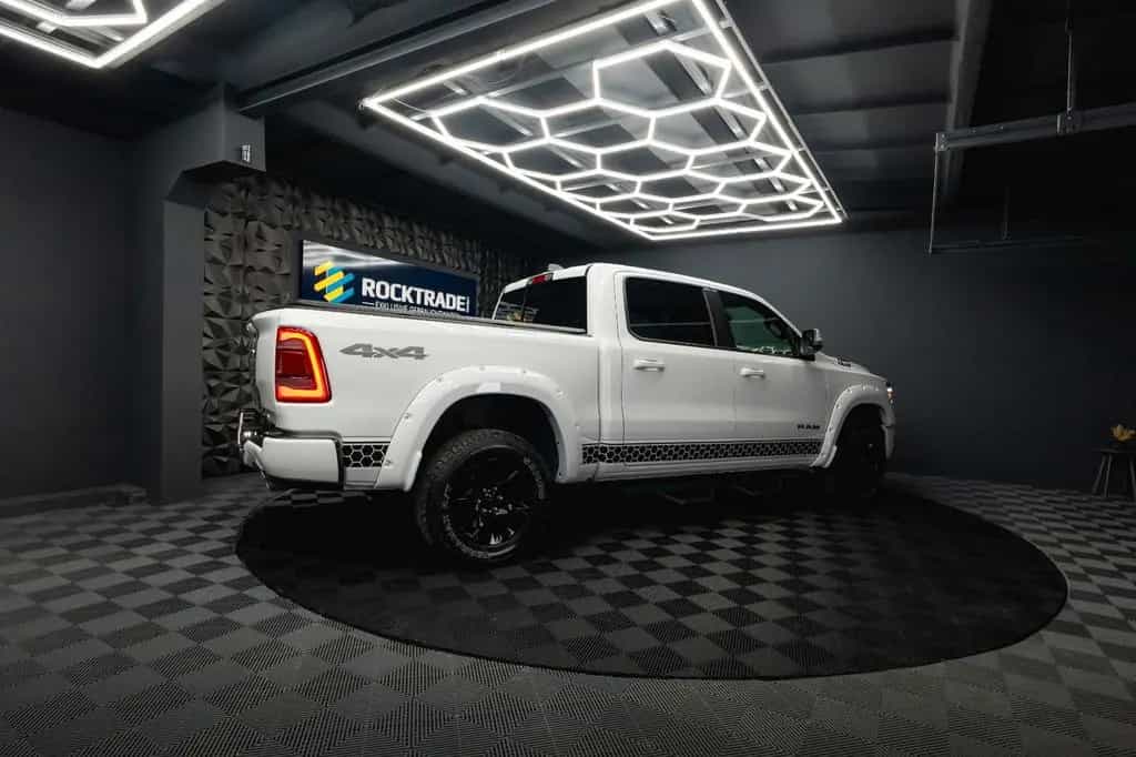 Dodge RAM 5.7 V8 HEMI 4x4 OFFROAD Night AXLE LOCK 19% 08/2020-photo-16