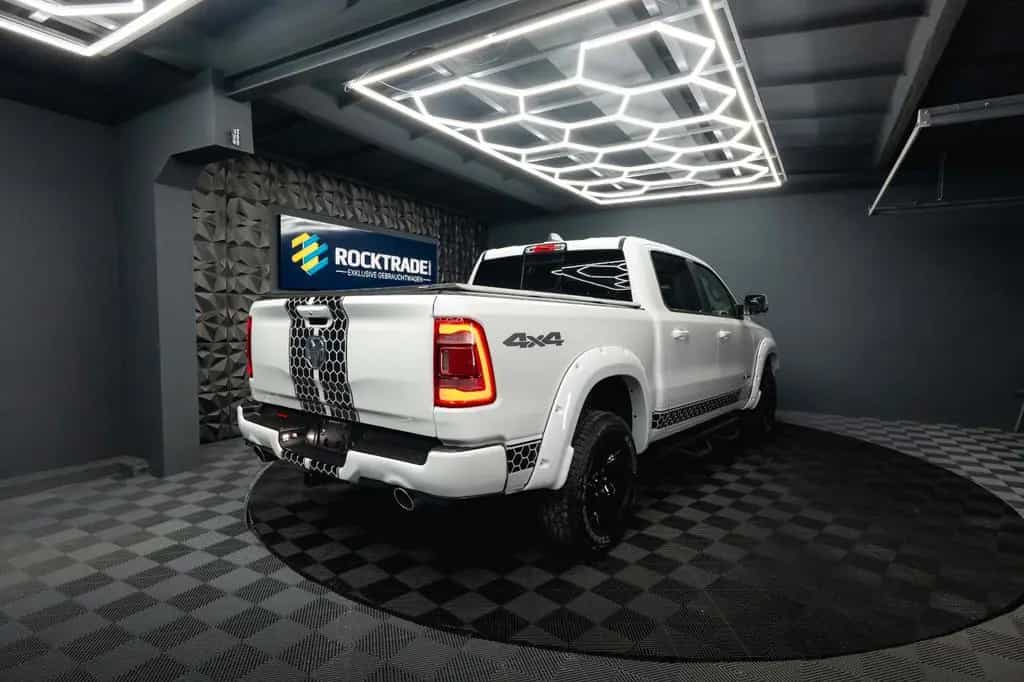 Dodge RAM 5.7 V8 HEMI 4x4 OFFROAD Night AXLE LOCK 19% 08/2020-photo-18