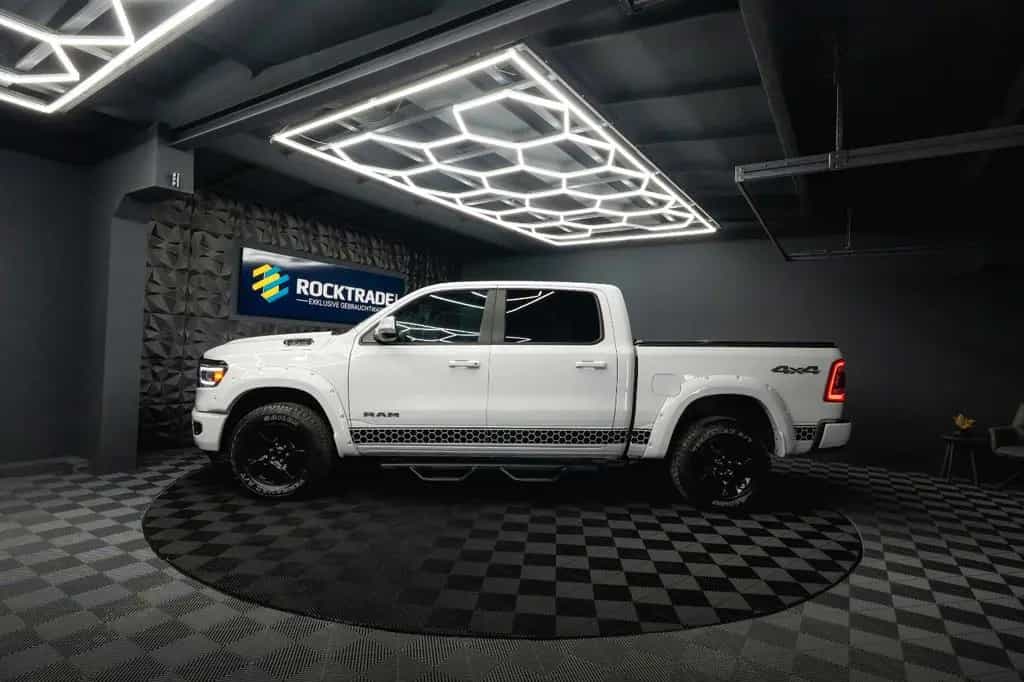Dodge RAM 5.7 V8 HEMI 4x4 OFFROAD Night AXLE LOCK 19% 08/2020-photo-23