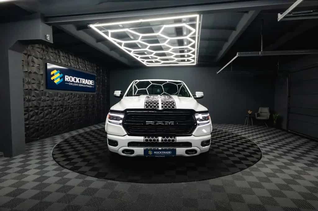 Dodge RAM 5.7 V8 HEMI 4x4 OFFROAD Night AXLE LOCK 19% 08/2020-photo-3