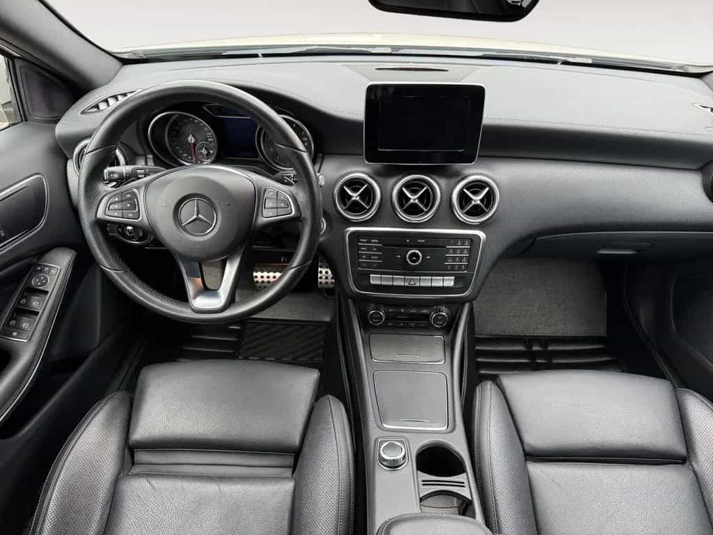 Mercedes-Benz A 220 4MATIC*NAVI*AUTOM*LED*KLIMAAUT.*S-Heft* 02/2017-photo-11