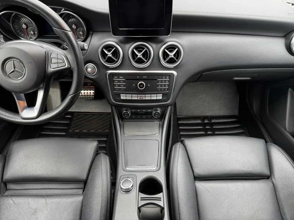 Mercedes-Benz A 220 4MATIC*NAVI*AUTOM*LED*KLIMAAUT.*S-Heft* 02/2017-photo-12