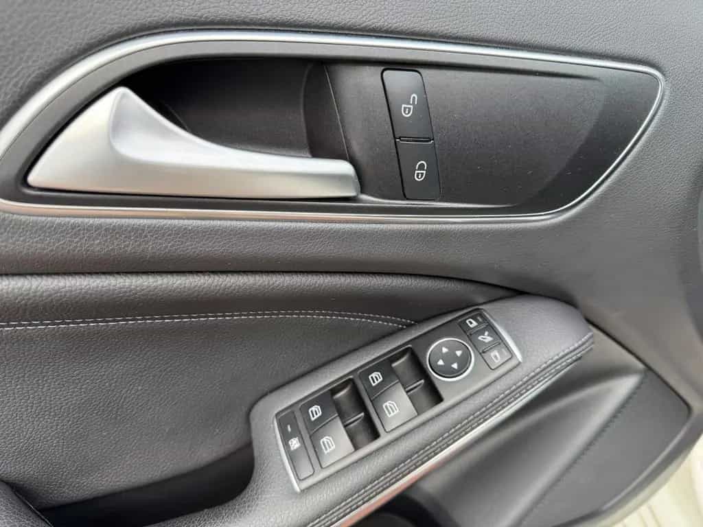 Mercedes-Benz A 220 4MATIC*NAVI*AUTOM*LED*KLIMAAUT.*S-Heft* 02/2017-photo-16