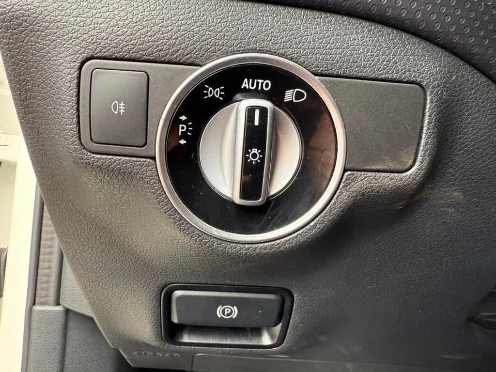 Mercedes-Benz A 220 4MATIC*NAVI*AUTOM*LED*KLIMAAUT.*S-Heft* 02/2017-photo-17