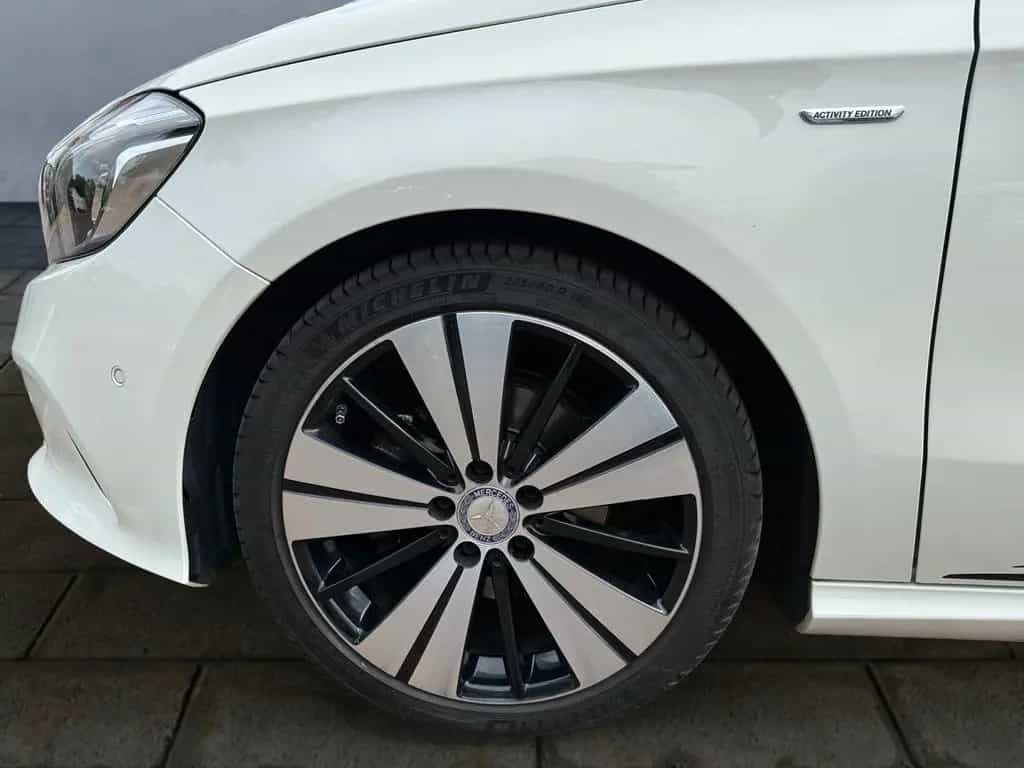 Mercedes-Benz A 220 4MATIC*NAVI*AUTOM*LED*KLIMAAUT.*S-Heft* 02/2017-photo-8