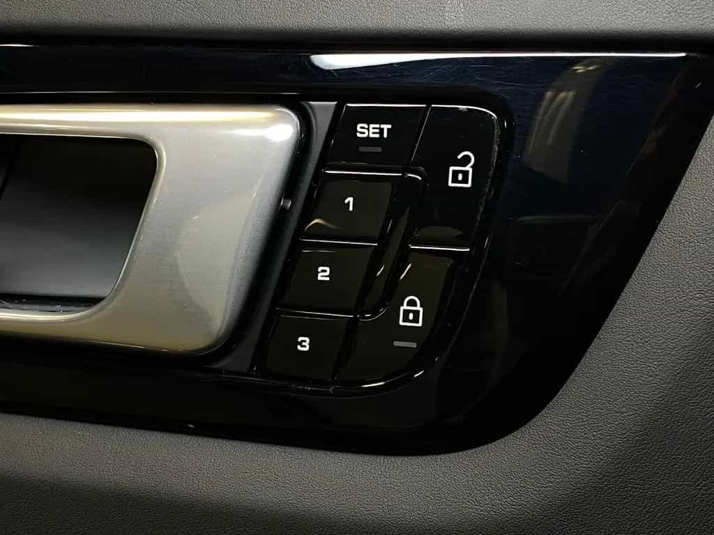 Porsche Cayenne | Hinterachslenkung | Sportabgasanlage | 03/2020-photo-19