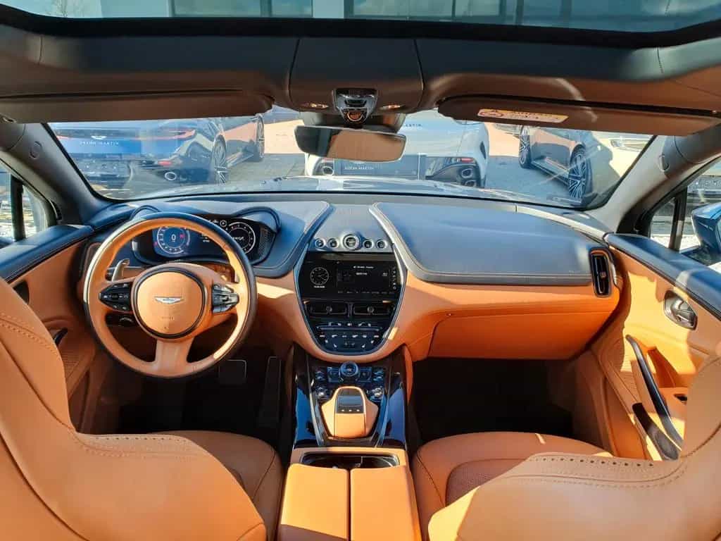 Aston Martin DBX 4.0 V8 DBX707 01/2024-photo-11