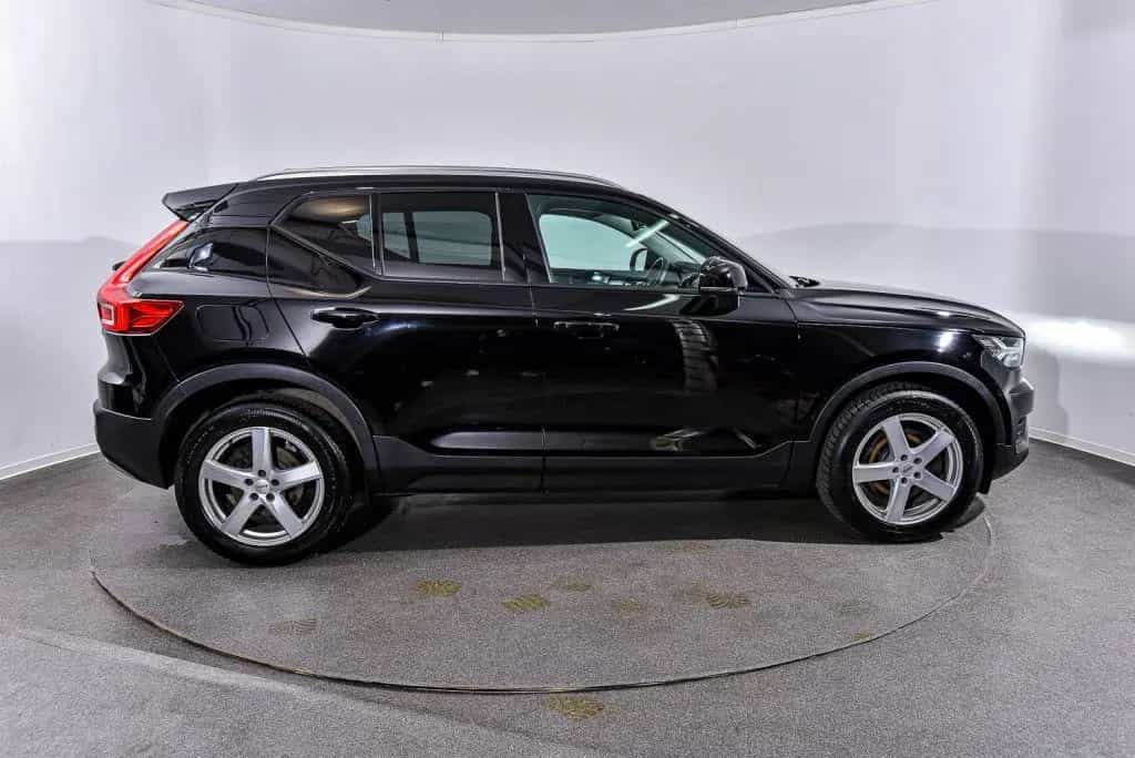 Volvo XC40 T4 Geartronic Momentum 04/2019-photo-3