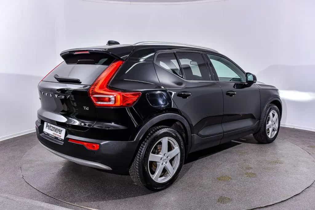 Volvo XC40 T4 Geartronic Momentum 04/2019-photo-4