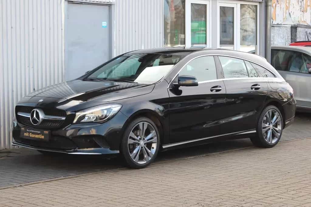 Mercedes-Benz CLA 180 Shooting Brake AMG line+Navi+LED+T-Leder 12/2016-photo-0