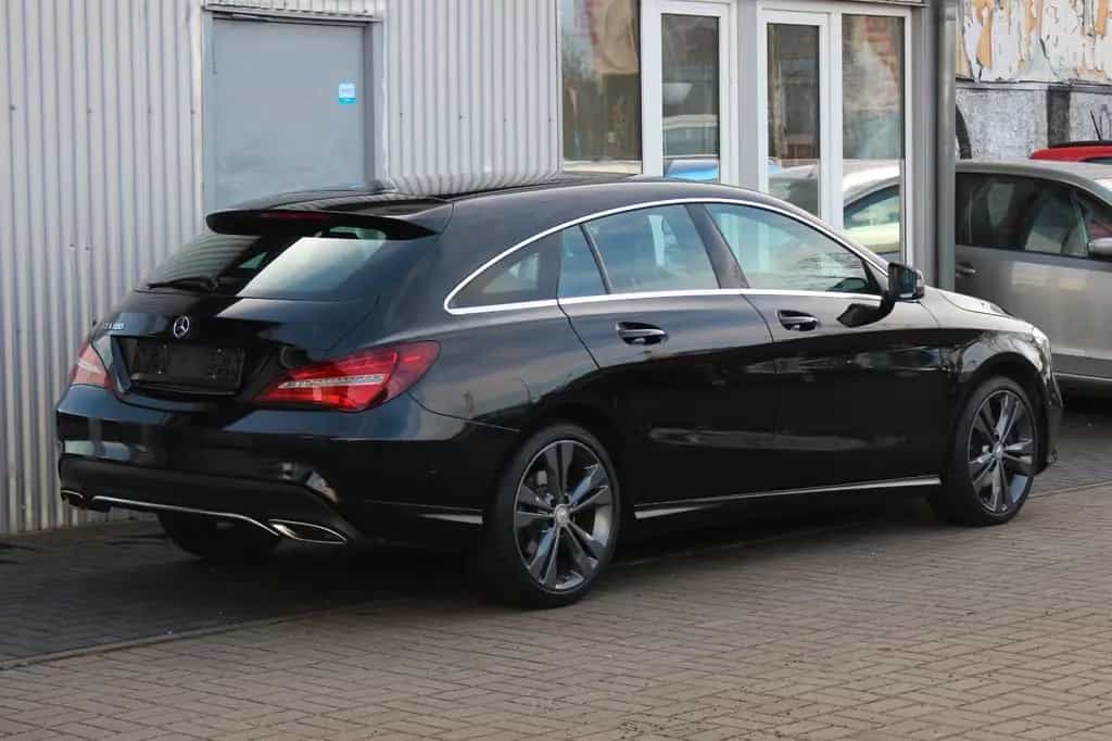Mercedes-Benz CLA 180 Shooting Brake AMG line+Navi+LED+T-Leder 12/2016-photo-3