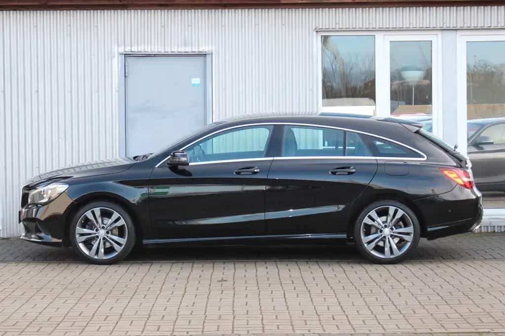 Mercedes-Benz CLA 180 Shooting Brake AMG line+Navi+LED+T-Leder 12/2016-photo-4