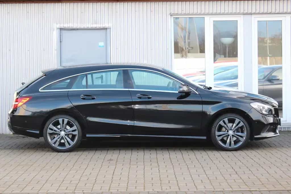 Mercedes-Benz CLA 180 Shooting Brake AMG line+Navi+LED+T-Leder 12/2016-photo-5