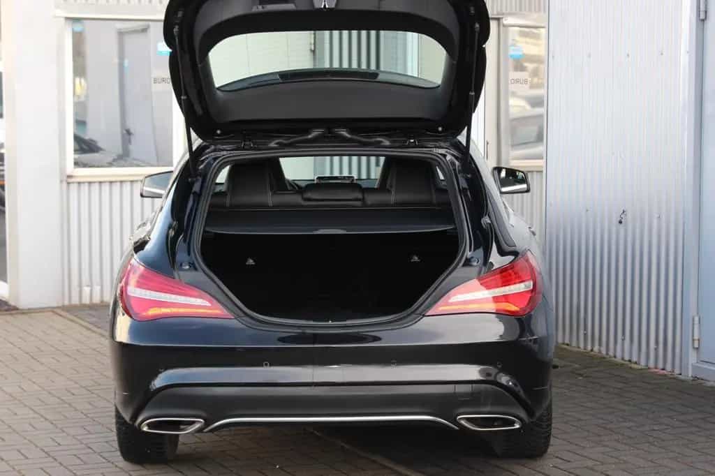 Mercedes-Benz CLA 180 Shooting Brake AMG line+Navi+LED+T-Leder 12/2016-photo-8