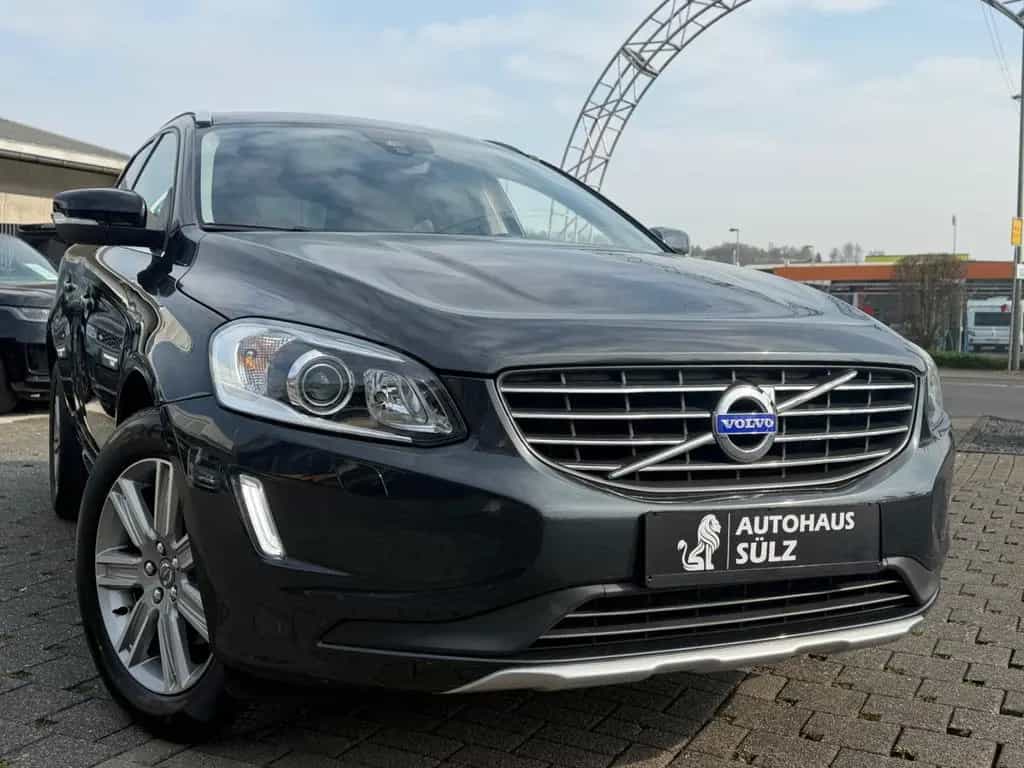 Volvo XC60 D3 Dynamic/Leder/Navi/Xenon/6-Gang 02/2018-photo-1