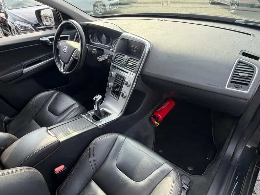 Volvo XC60 D3 Dynamic/Leder/Navi/Xenon/6-Gang 02/2018-photo-16