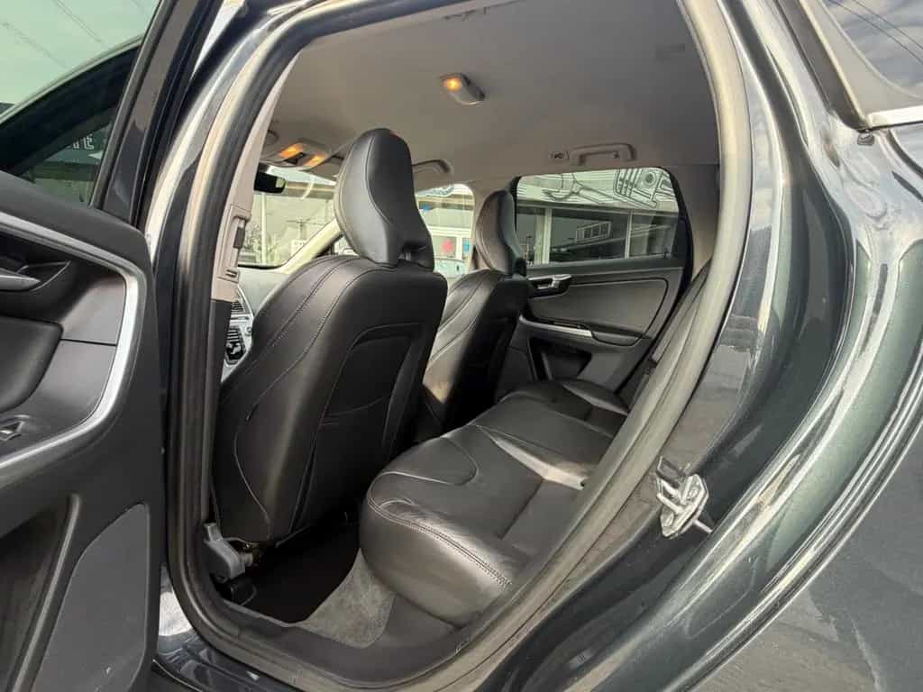 Volvo XC60 D3 Dynamic/Leder/Navi/Xenon/6-Gang 02/2018-photo-18