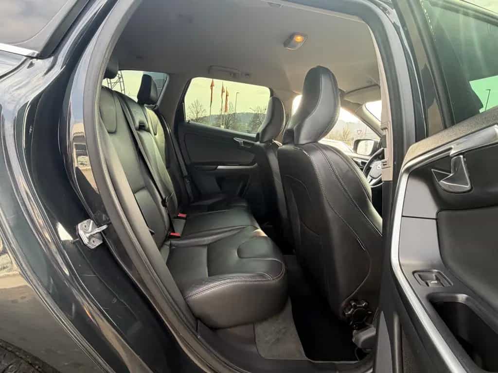 Volvo XC60 D3 Dynamic/Leder/Navi/Xenon/6-Gang 02/2018-photo-20