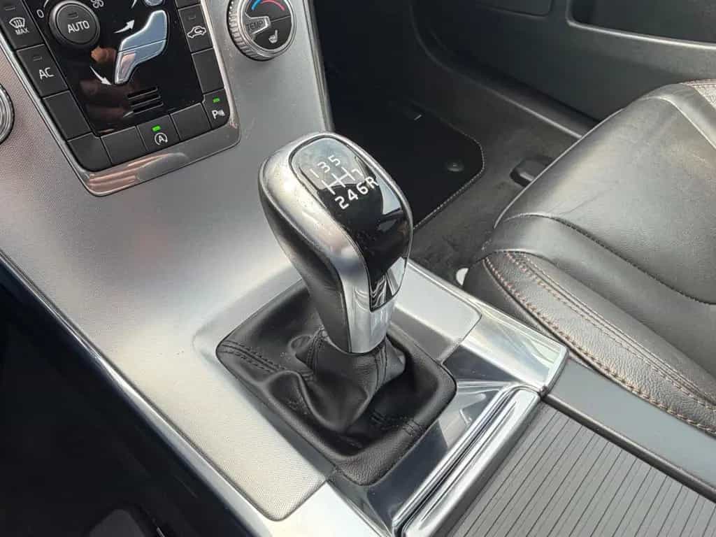Volvo XC60 D3 Dynamic/Leder/Navi/Xenon/6-Gang 02/2018-photo-26