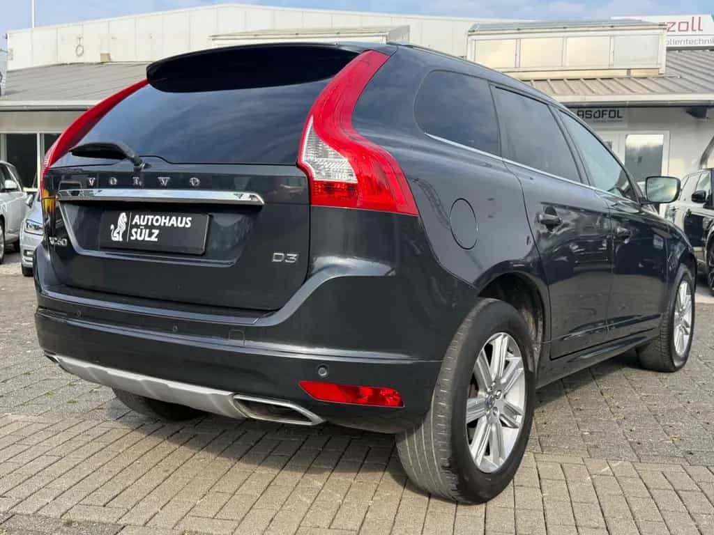 Volvo XC60 D3 Dynamic/Leder/Navi/Xenon/6-Gang 02/2018-photo-4