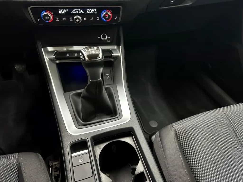 Audi Q3 35 TFSI VIRTUAL*NAV*SHZ*PDC*TOTW*18" 03/2019-photo-14