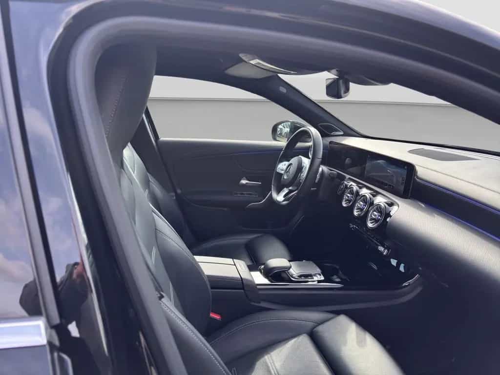 Mercedes-Benz A-Class 200 *AMG-Line*AHK*Multibeam*Burmester*Keyless* 09/2018-photo-14