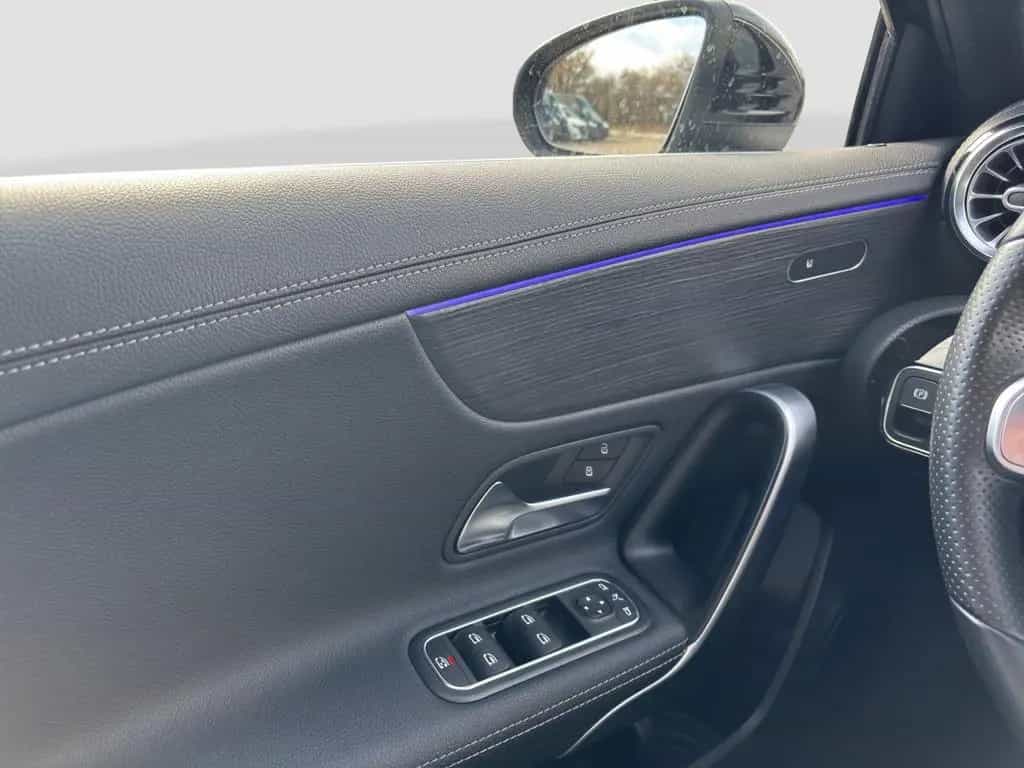 Mercedes-Benz A-Class 200 *AMG-Line*AHK*Multibeam*Burmester*Keyless* 09/2018-photo-16