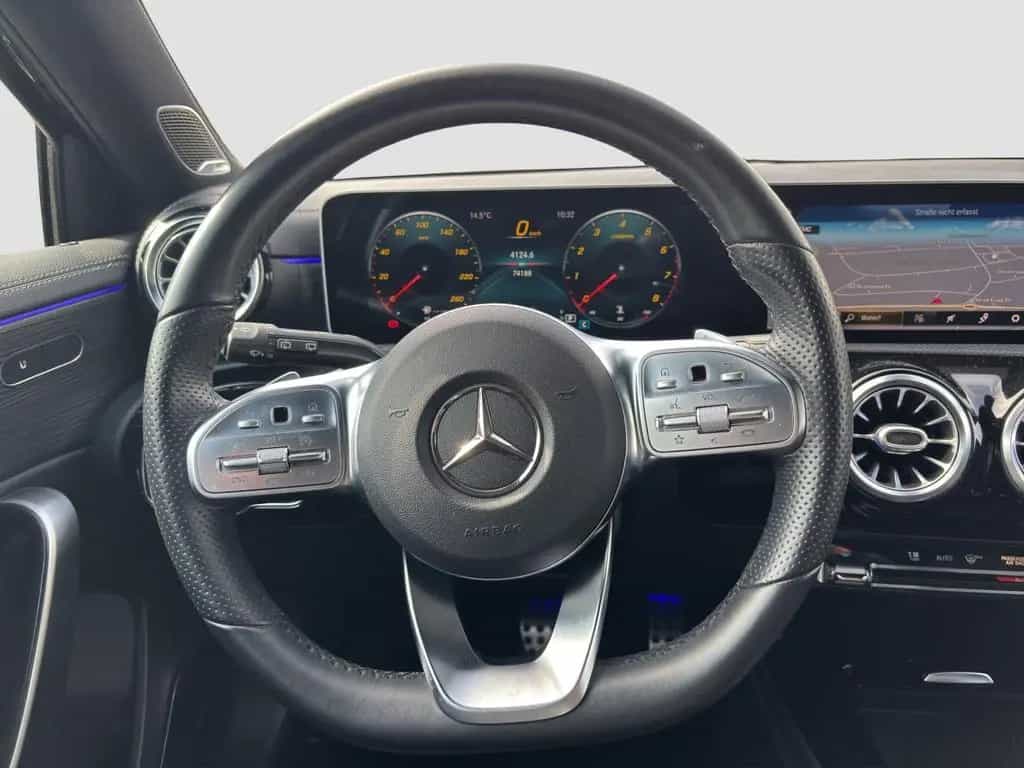 Mercedes-Benz A-Class 200 *AMG-Line*AHK*Multibeam*Burmester*Keyless* 09/2018-photo-9