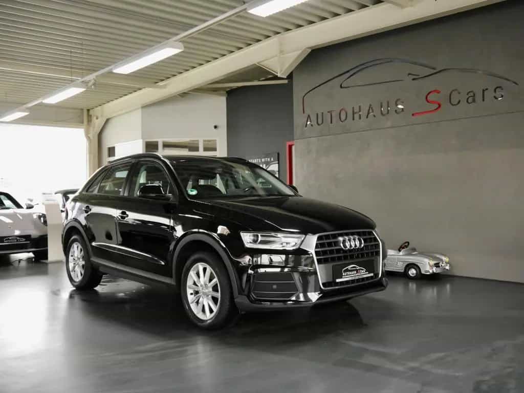Audi Q3 Sport*Navi*PDC*AHK 07/2016-photo-2
