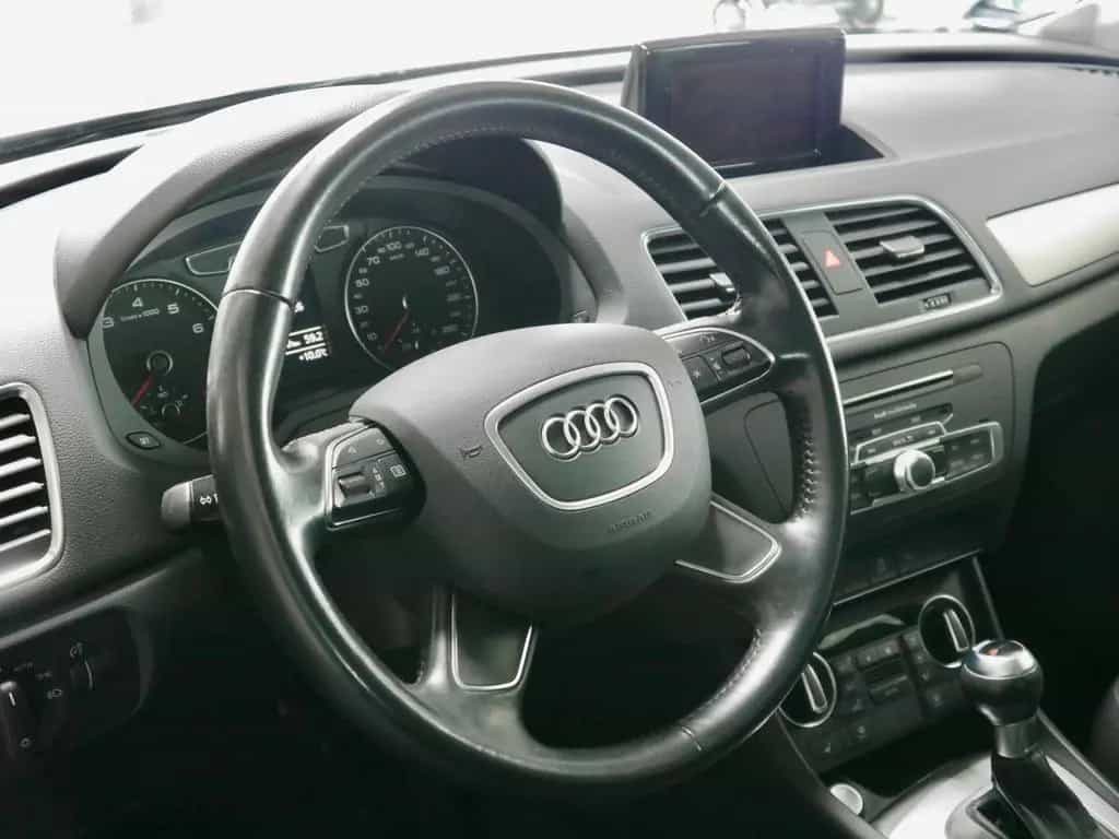 Audi Q3 Sport*Navi*PDC*AHK 07/2016-photo-9