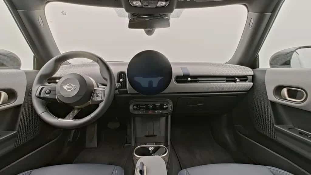 MINI Cooper C 06/2024-photo-11