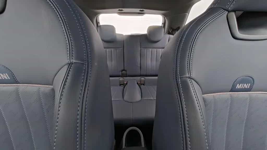MINI Cooper C 06/2024-photo-13