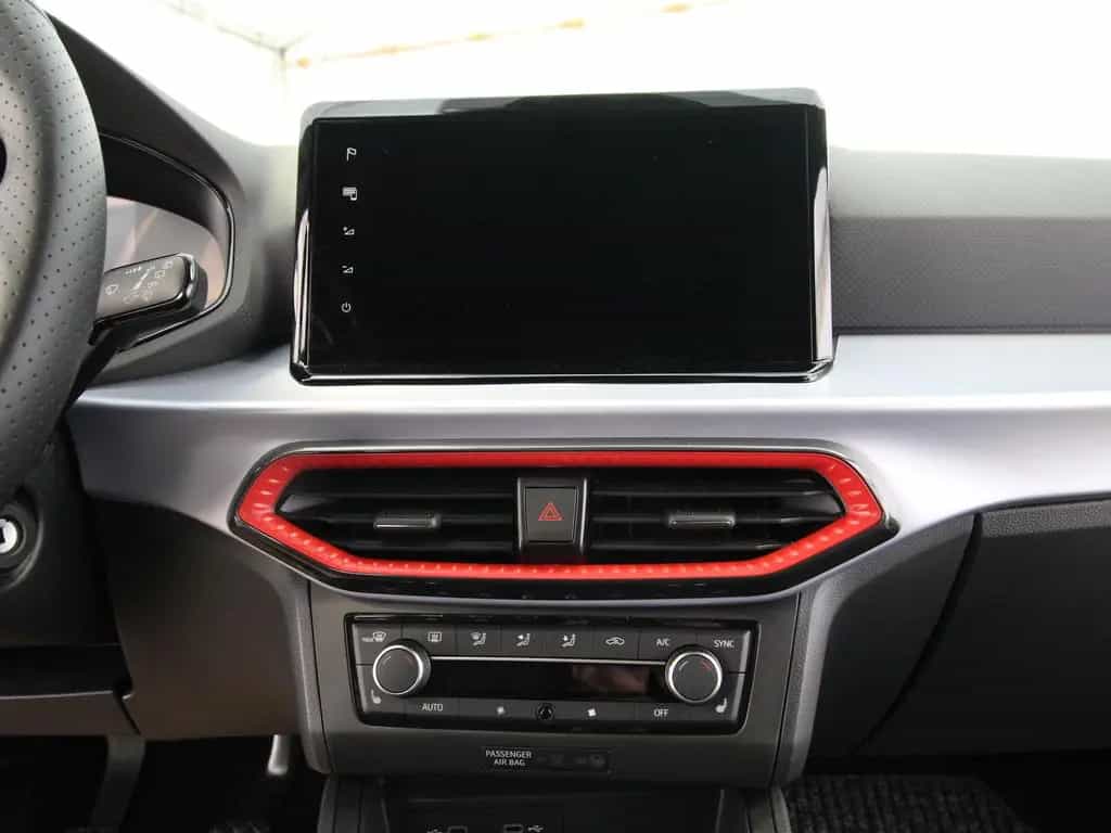 Seat Ibiza TSI OPF FR Sport NAVI+LED+WINTER-PAKET+ALU 05/2025-photo-11
