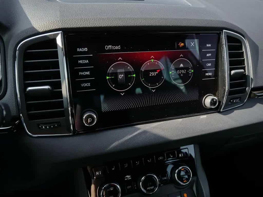 Skoda Karoq Sportline 2.0 TSI 4x4 NAVI|RFK|LED|VZE 02/2019-photo-18
