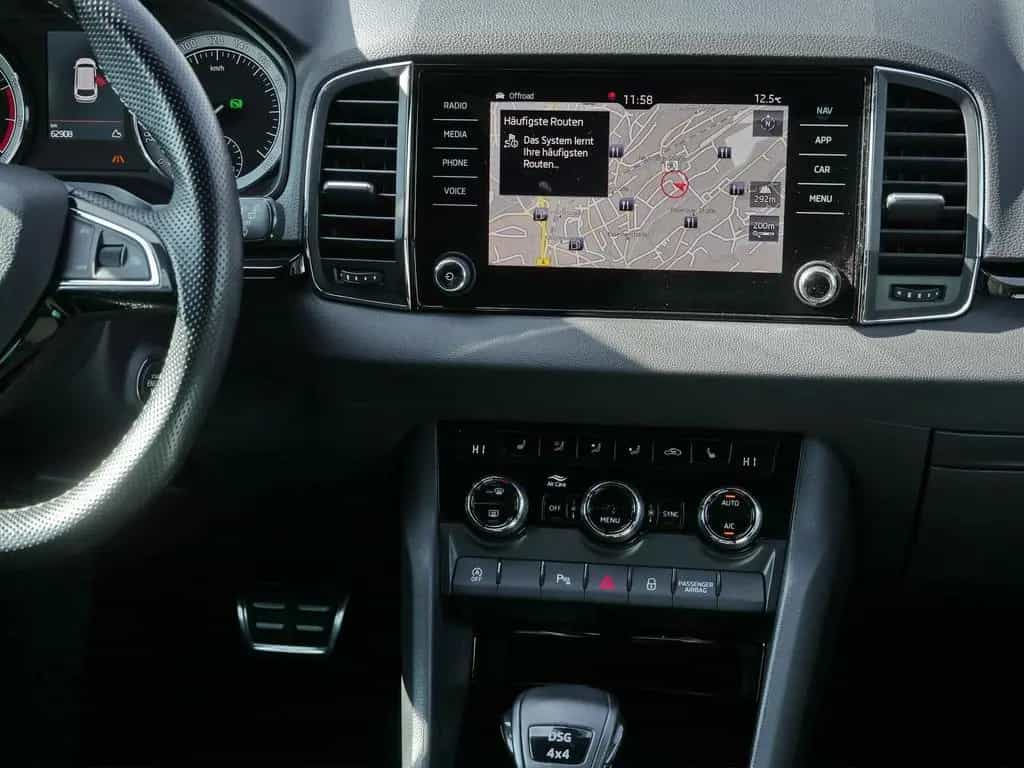 Skoda Karoq Sportline 2.0 TSI 4x4 NAVI|RFK|LED|VZE 02/2019-photo-5