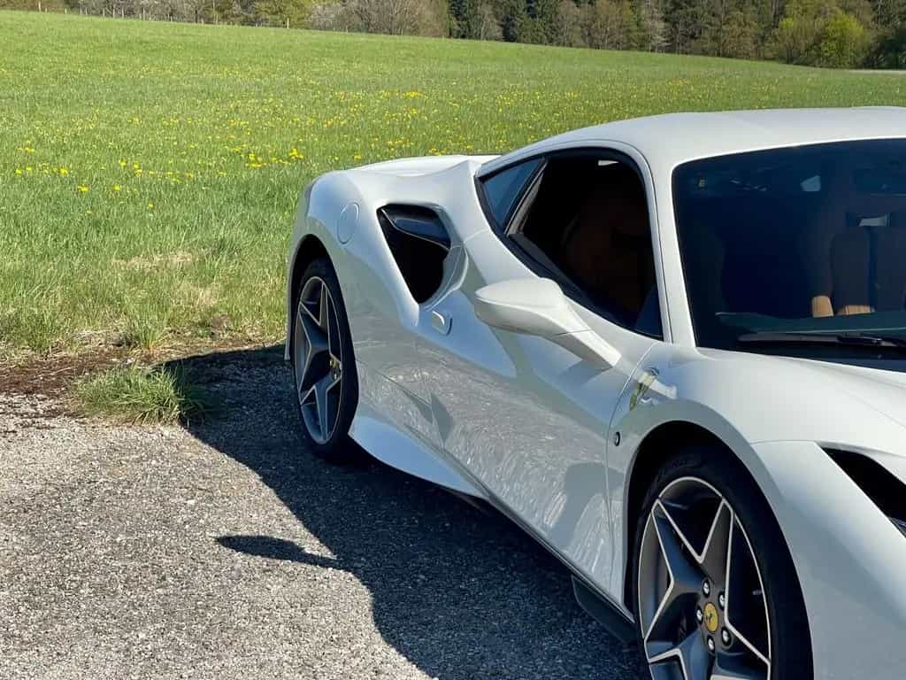 Ferrari F8 Tributo*1.HAND*LIFT*RACINGSITZE*NW-Garantie* 04/2022-photo-17