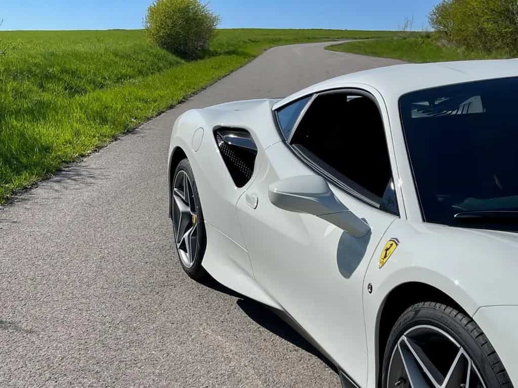Ferrari F8 Tributo*1.HAND*LIFT*RACINGSITZE*NW-Garantie* 04/2022-photo-20