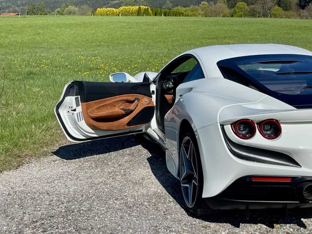 Ferrari F8 Tributo*1.HAND*LIFT*RACINGSITZE*NW-Garantie* 04/2022-photo-22