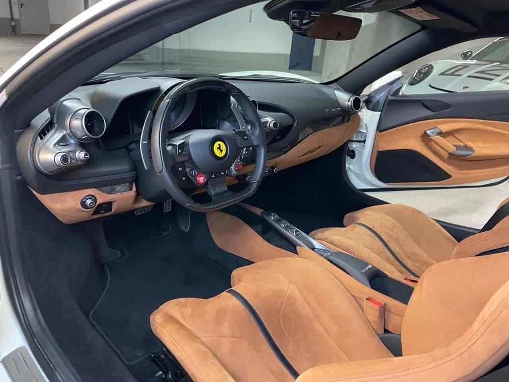 Ferrari F8 Tributo*1.HAND*LIFT*RACINGSITZE*NW-Garantie* 04/2022-photo-25