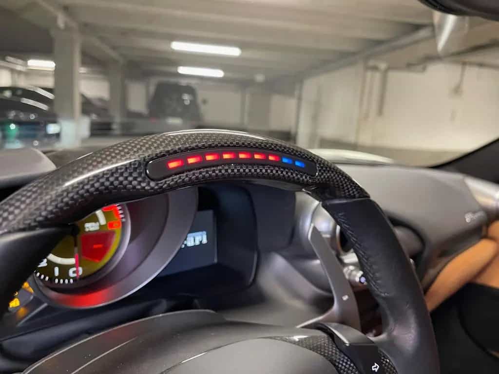 Ferrari F8 Tributo*1.HAND*LIFT*RACINGSITZE*NW-Garantie* 04/2022-photo-41